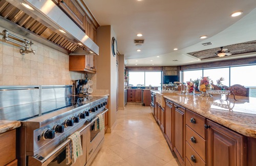 Puerto Penasco Condo | Stellar Las Palomas 4 bedroom Phase 2 oceanfront condo! Great for large families
