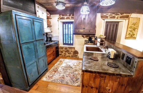 Lindsborg Cottage | Stenhuset: Stunning Historic "1877 Stone House"