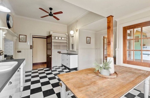 Portarlington House | Step back in time in the perfect family escape