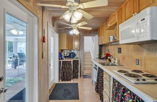 Navarre Beach House | Steps 2 Beach + Private Pool + 2 Kng Bed Soundside