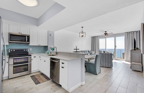 Miramar Beach Condo | ☀Steps 2 Beach-Sweeping Gulf Views-Indoor/Outdoor Pool-2BR Majestic Sun 813B☀