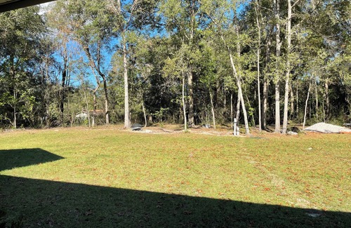 Putnam Hall Apartment | Steps 2 Paradise, Crystal Lake, close to Starke and Keystone Hgts.