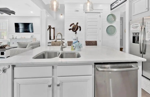 Santa Rosa Beach House | Steps 2 Resort Pool-2-King Master Suites-6 Bikes