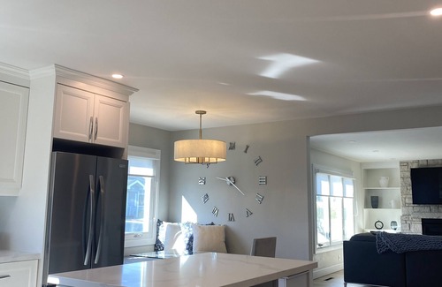 Meaford House | Steps away from Georgina bay beach