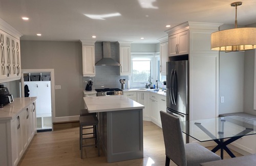 Meaford House | Steps away from Georgina bay beach