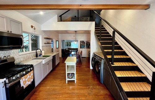 Hollywood House | Steps Away: Hollywood & Highland’s Walk of Fame