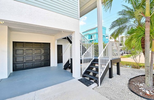 Bonita Springs House | Steps from Bonita Beach! Great family home with a pool on salt water canal!