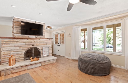 Kettle Point 44 House | Steps from Ipperwash Beach and Restauraunts