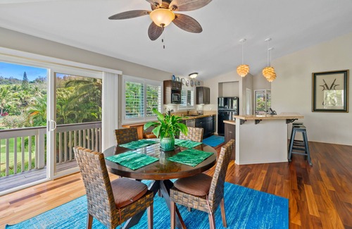 Kilauea House | STEPS FROM STUNNING MOLOAA BAY
