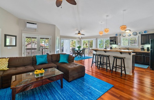 Kilauea House | STEPS FROM STUNNING MOLOAA BAY