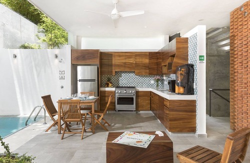 San Francisco House | Steps from the Beach Luxury Suite w/Private Pool