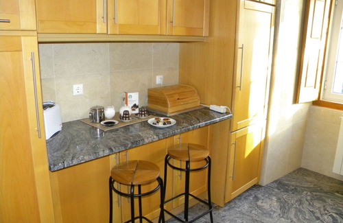 Santa Maria Maior Apartment | Steps from the Castle, an Enchanting Place. HD TV and WIFI