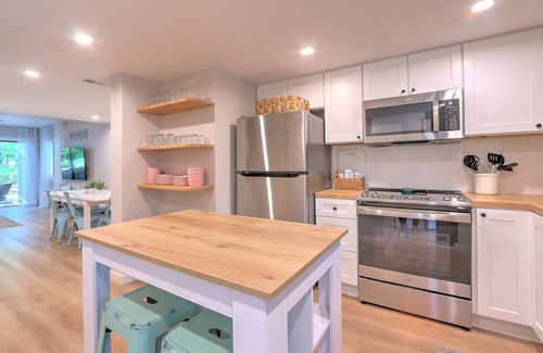 Folly Field Condo | Steps to Beach-Hilton Head Condo-Pet Friendly