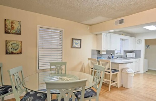Laguna Beach House | Steps to beach|Pet friendly|Fenced yard