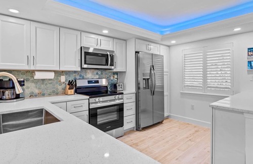 Sanibel Condo | STEPS TO BEACH #451.1st Floor.Dog Friendly.Pool Beach.Pickleball = FUN!