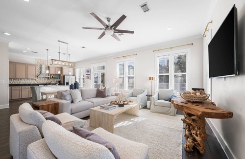 Rosemary Beach House | STEPS to Beach! Private Pool, Spa, Bikes, & Sleeps 18! Pet Friendly!