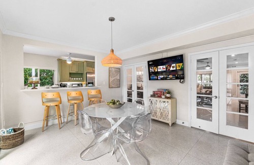 Birch Park Finger Streets House | Steps to Beach/Heated Pool/Sugar Key/RESlDENCES