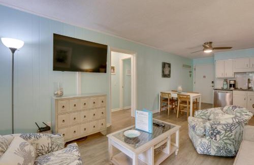 North Forest Beach Apartment | Steps to Beach, Coligny Plaza Hilton Head Condo!