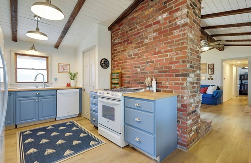 Hyannis House | Steps to Beaches & Main Street: Hyannis Retreat