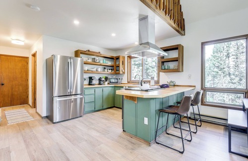 Carbondale Cabin | Steps to Crystal River: Hideaway w/Mountain Views