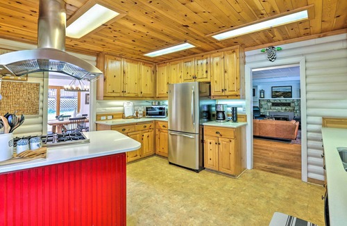 Murphys Cottage | Steps to Dtwn Murphys: Cottage w/Furnished Porch