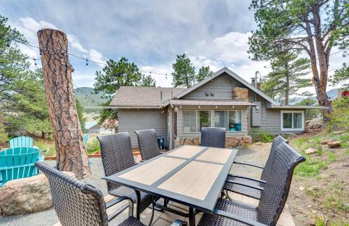 Estes Park House | Steps to Estes Lake Mtn-View Hideaway with Hot Tub!