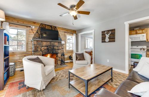 Estes Park House | Steps to Estes Lake Mtn-View Hideaway with Hot Tub!