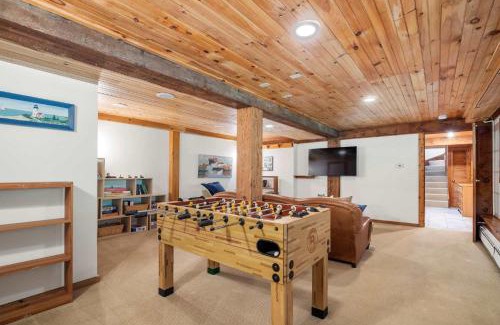 Brewster House | Steps to Freshwater Beach Kayaks Sauna