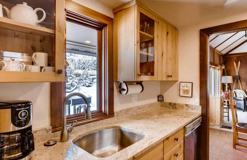 Vail House | Steps to Gondola Forest Road Chalet with Jacuzzi & Wood Burn Fireplace