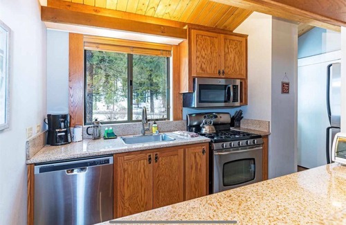 Truckee House | Steps to Northstar Village! Gated, Dog-friendly, with a loft, 2 balconies