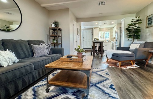 South Scottsdale House | Steps to OldTown! Cute 2bdrm w/Private Patio, Pool, Covered Parking. DogOk!