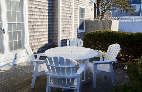 Brewster House | Steps to Paine's Creek-The Perfect Vacation Home