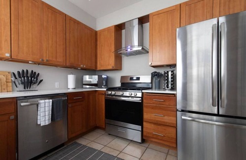 Downtown Seattle Condo | Steps to Pike Place 2BD Condo Water Courtyard View