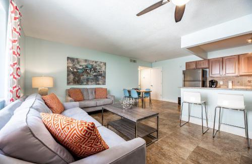 Lauderdale-by-the-Sea Apartment | Steps to Sand and Sea 4
