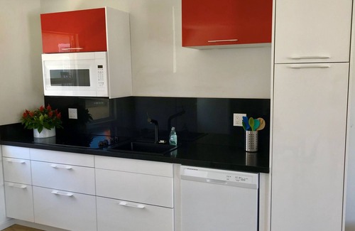 Carlsbad Apartment | Steps to sand! Ocean view, Walk to village, family friendly, A/C!