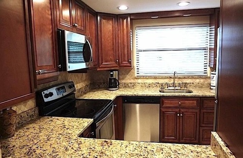 Siesta Key Condo | Steps to Siesta Key beach, condo w/view!