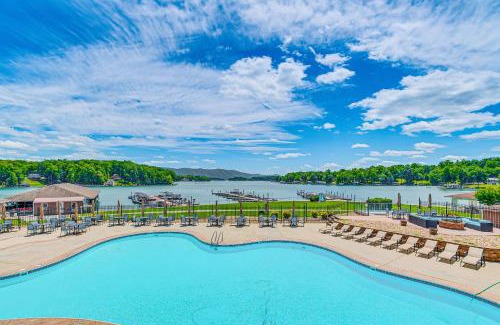 Huddleston Apartment | Steps to Smith Mountain Lake Unit with Pool Access!