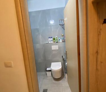 Sarande Apartment | Steps to the beach Apartment