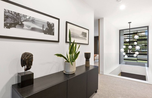 Mount Eliza House | Steps to the Beach and Village