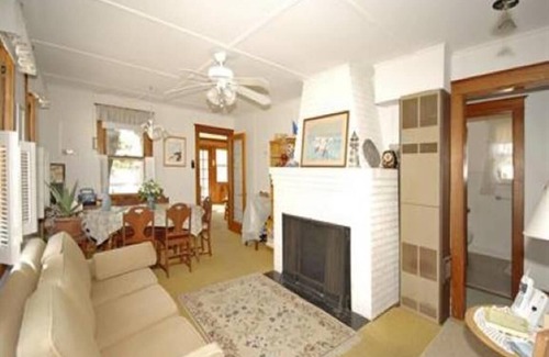 North Beach Haven House | Steps To The Beach - Brant Beach Single Family with Cottage!