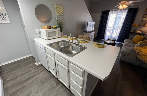 Orange Beach Condo | Steps to the beach - Beautiful beachfront complex! Great beach access too! 3 Pools!