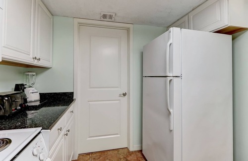 Fernandina Beach Condo | Steps to the Ocean! 2 bed/2 bath, 2118 Beachwood