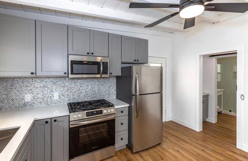 San Clemente Apartment | Steps to the pier!