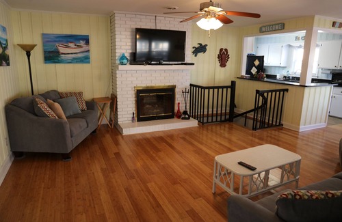 Crescent Beach House | Steps to the beach. Pet friendly Beach House w/pool! 4 Bedrooms sleeps 12!