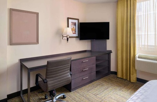 Garment District Hotel | Steps to Times Square | Full Kitchen. Pet-Friendly