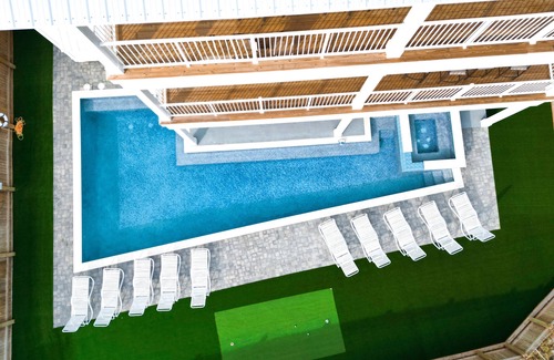 Miramar Beach House | STEPS2BEACH/FREE BeachChairs March-Oct/Pool/Hot tub/ELEVATOR/FREE GolfCart&Bikes