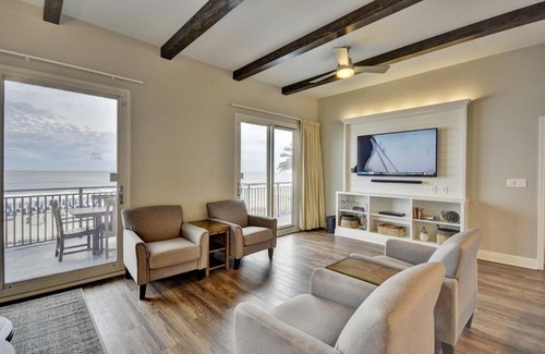 Panama City Beach Apartment | Sterling Breeze 203