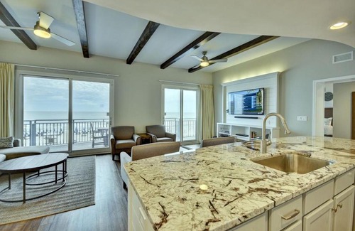 Panama City Beach Apartment | Sterling Breeze 203