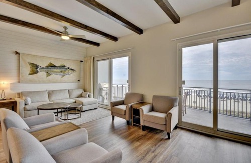 Panama City Beach Apartment | Sterling Breeze 203