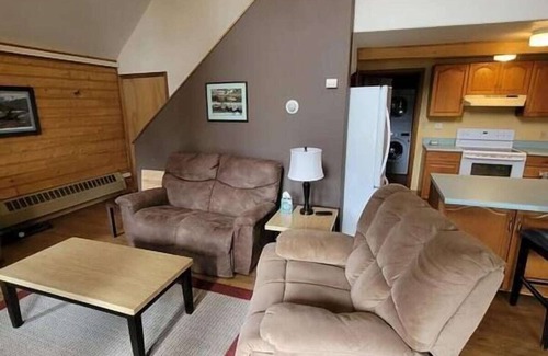 Sterling Ski Chalet | Sterling Cabin close to Kenai River